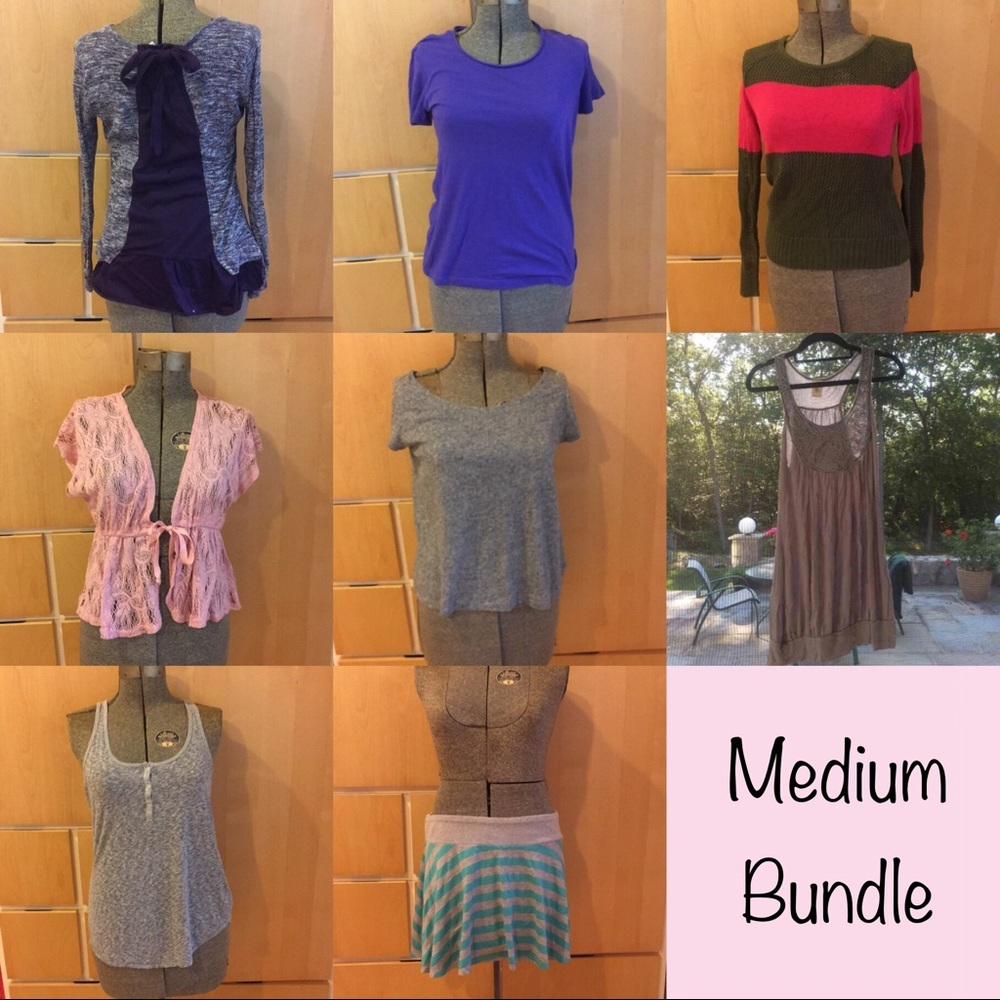 8 Pieces Of Medium Clothing Bundle